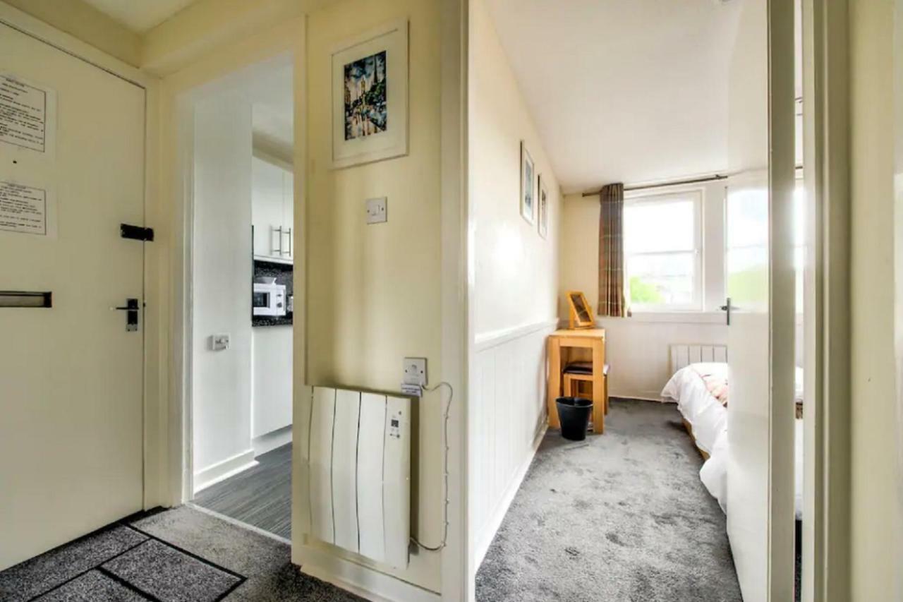 Charming 1 Bed Apartment With Castle View Edinburgh Dış mekan fotoğraf