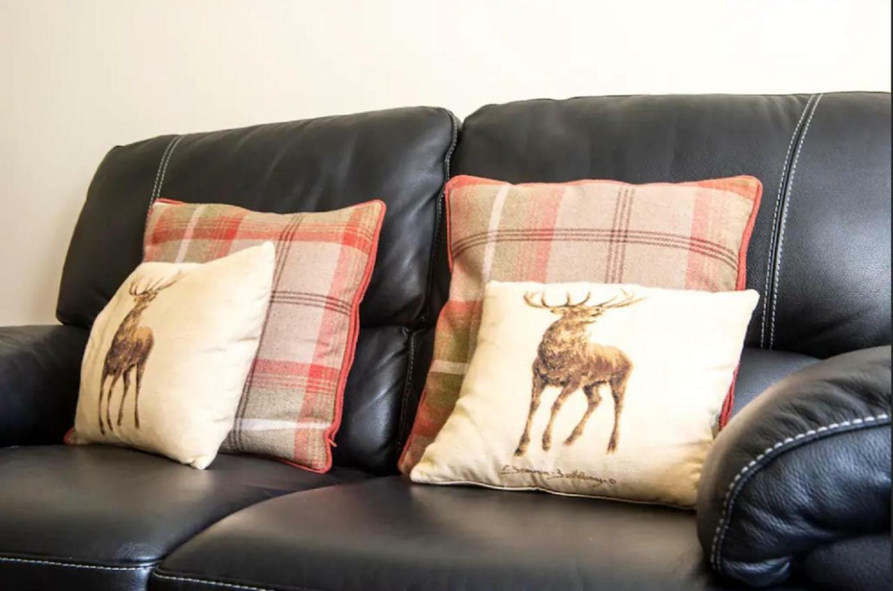 Charming 1 Bed Apartment With Castle View Edinburgh Dış mekan fotoğraf